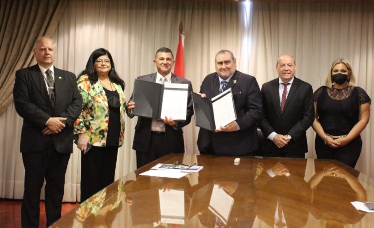 El ministro Alucín firmó convenio de cooperación con la Corte Suprema de Paraguay