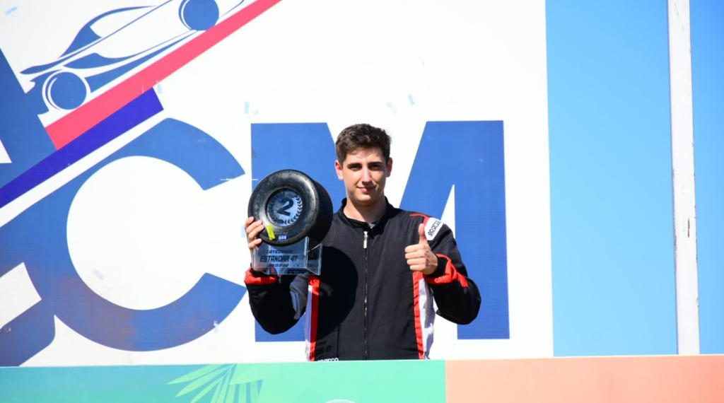 Elías Benseñor logró el podio en el campeonato misionero de karting