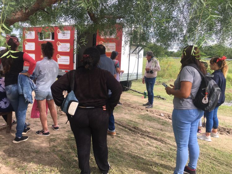 El concejal Gerardo Piñeiro habilitó una oficina móvil y la estrenó en Villa del Carmen