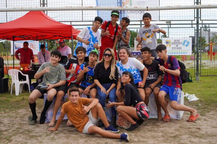 Petu Argañaraz y Compromiso Formoseño organizaron torneo de fútbol mixto en C5