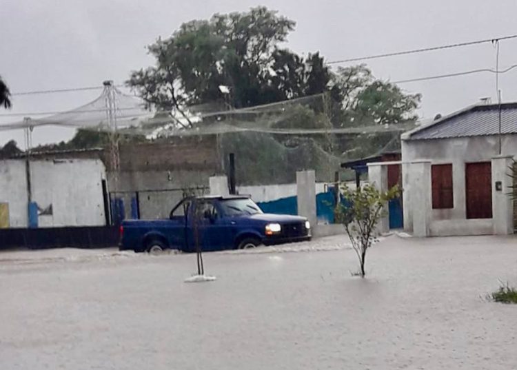 El Colorado con anegamientos tras 200 milímetros de lluvia caída en apenas 2 horas