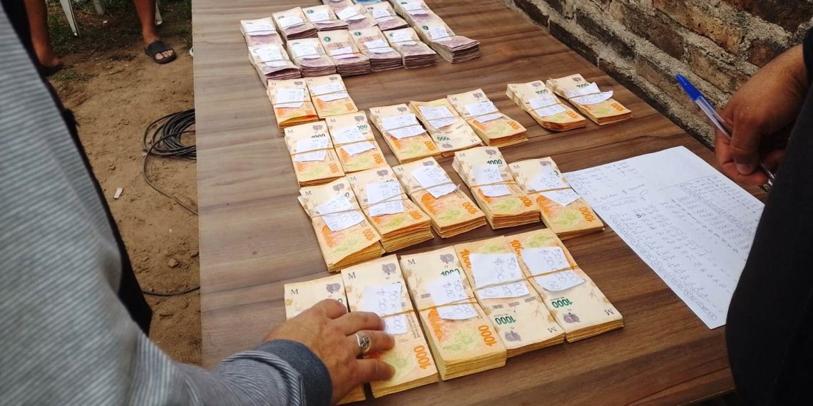 Simularon un robo de dos millones; quedaron detenidos junto a un cómplice