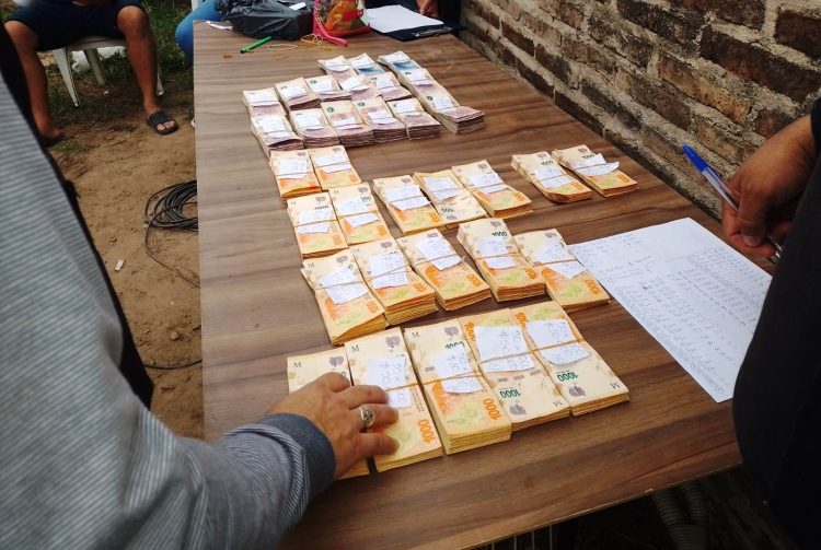 Simularon un robo de dos millones; quedaron detenidos junto a un cómplice