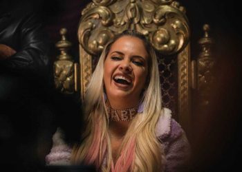 Ale Maglietti actuó en el último videoclip de Los Palmeras