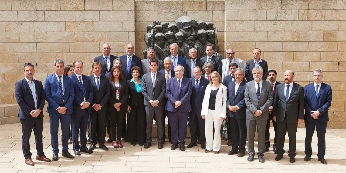 Insfrán integra la comitiva oficial del ministro Wado De Pedro por Israel