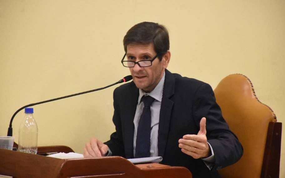 Piñeiro reclamó al intendente por el transporte urbano y al gobernador por barrios inundables