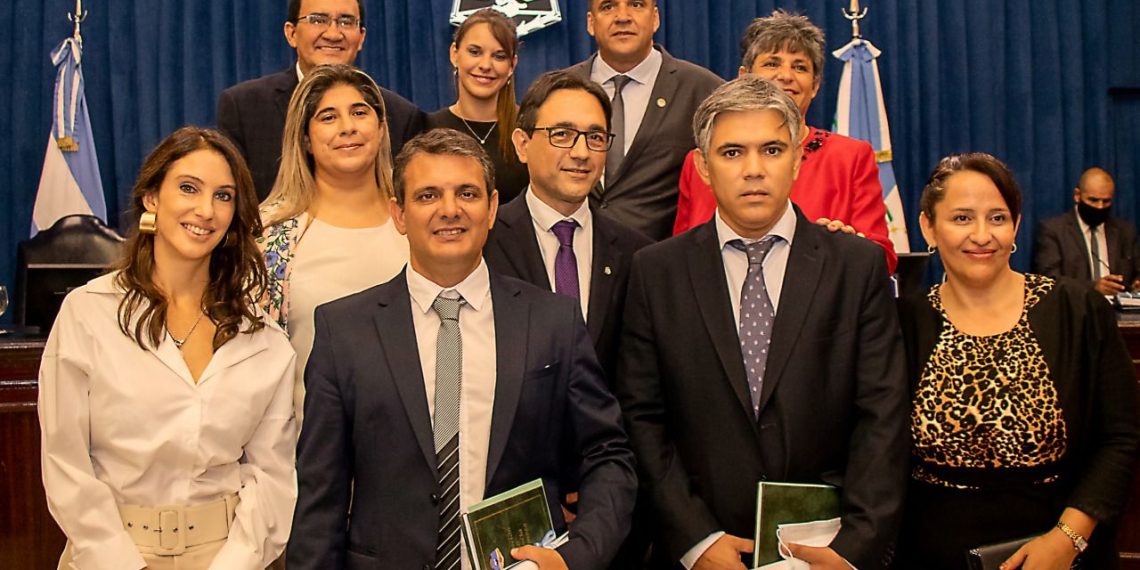 Impulsan nuevo régimen electoral con boleta única y derogación de la ley de lemas