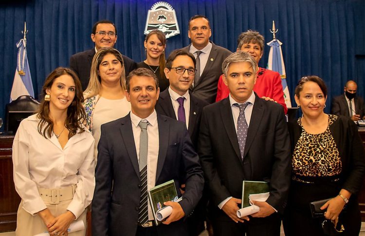 Impulsan nuevo régimen electoral con boleta única y derogación de la ley de lemas