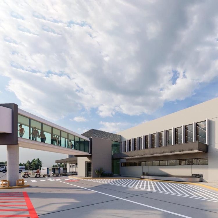 Insfrán anunció obras de modernización del aeropuerto El Pucú