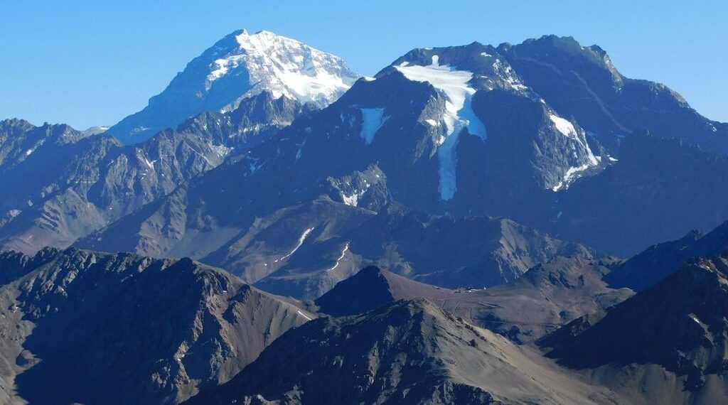 Murió un formoseño al caer a un precipicio cuando escalaba en la cordillera