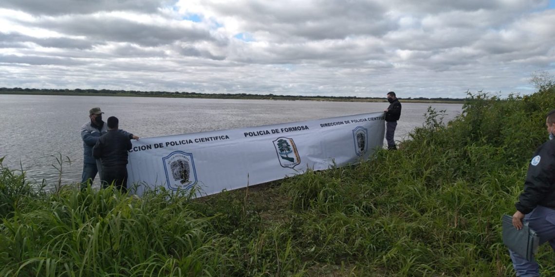 Macabro: fue a pescar y encontró restos humanos en la ribera