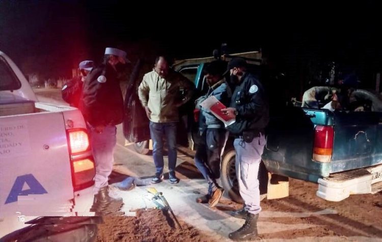Fueron a un “tour” de caza y terminaron demorados por la Policía