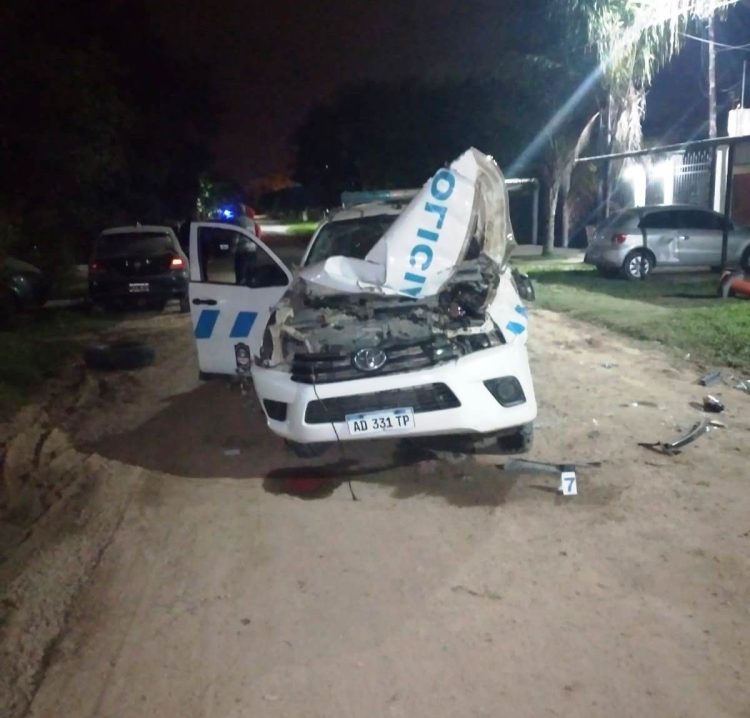 Automóvil paraguayo chocó con patrullero policial; un lesionado grave y un detenido