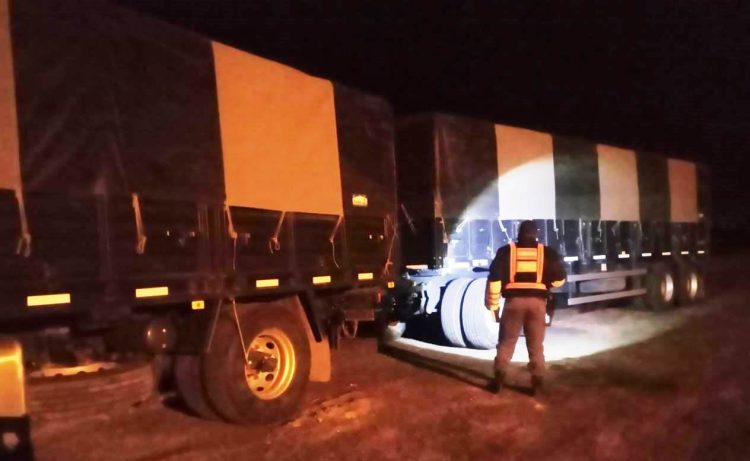 Control vehicular de rutina detectó contrabando de cubiertas en ruta 11