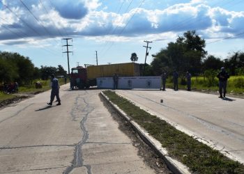 Motociclista de 18 años murió en un accidente; colisionó con un camión