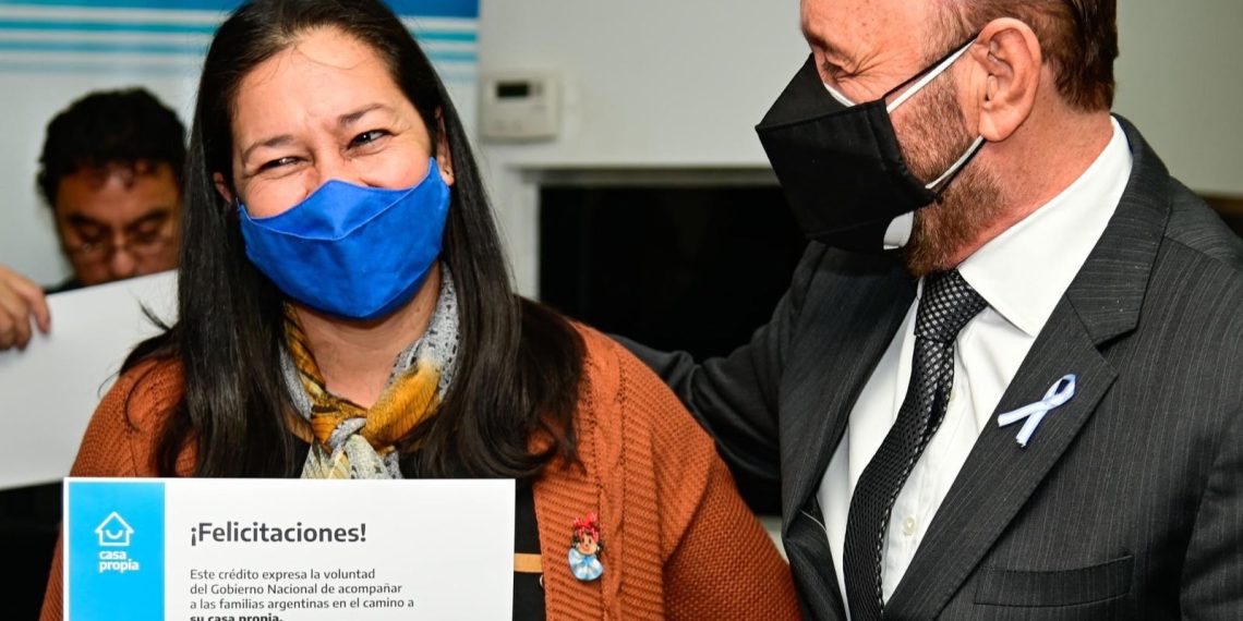El Gobierno entregó créditos «Casa Propia»