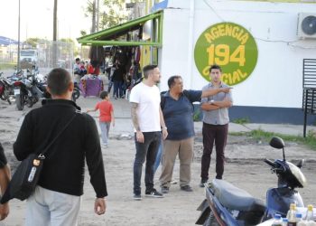 Ocampo recorre barrios para reclamar sobre problemas que afectan a vecinos