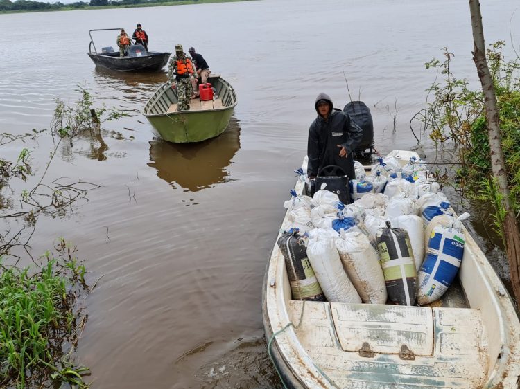 La Armada paraguaya incautó mercadería de contrabando en Alberdi