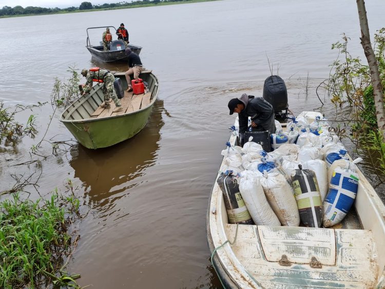 La Armada paraguaya incautó mercadería de contrabando en Alberdi