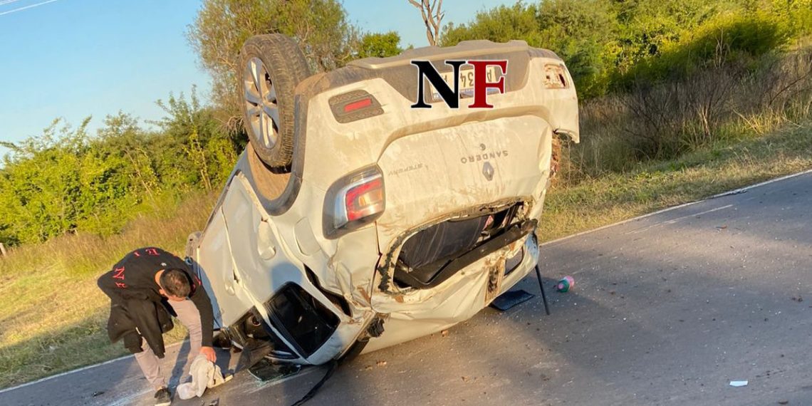 Un chaqueño volcó con su auto en El Colorado y logró salir ileso