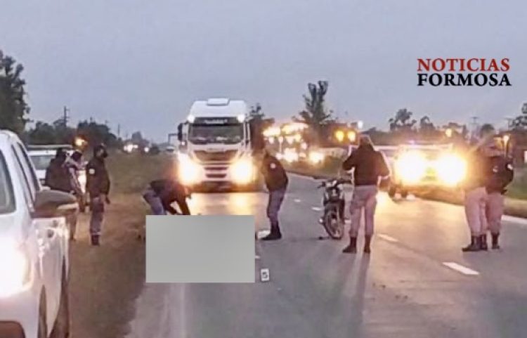 Murió motociclista y peritos analizan camión que lo habría chocado