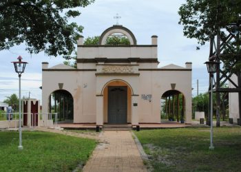 Eber Solís firmó el decreto del asueto por San Antonio el próximo lunes 13