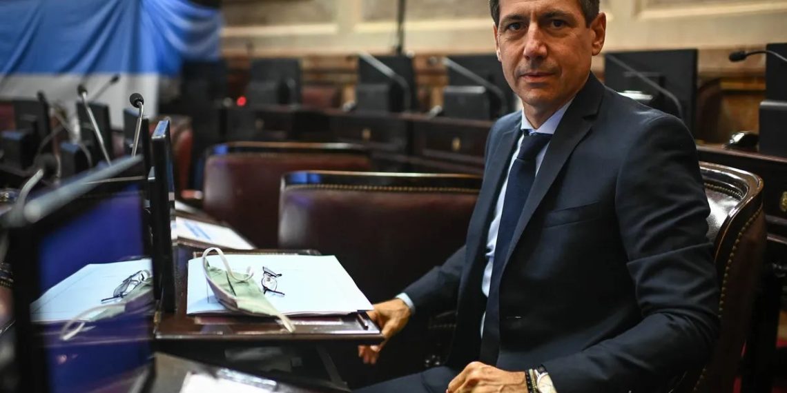 Naidenoff: “Este gobierno profundiza la decadencia educativa”