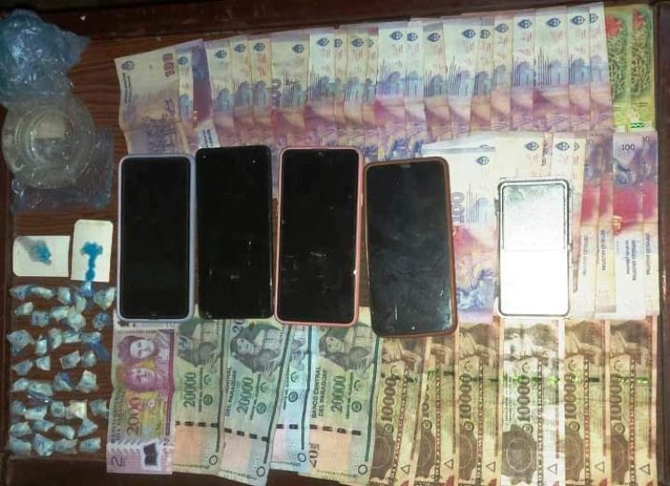 Llevaba contrabando, lo agarró la policía y perdió el auto, los cigarrillos y su libertad