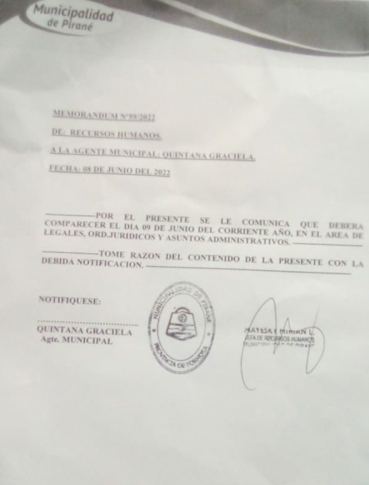 Reclamó a conductora que estaba mal estacionada y ahora su trabajo pende de un hilo