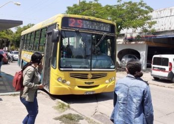 La puja por el subsidio «desató la crisis en el transporte», aseguran desde UCRA