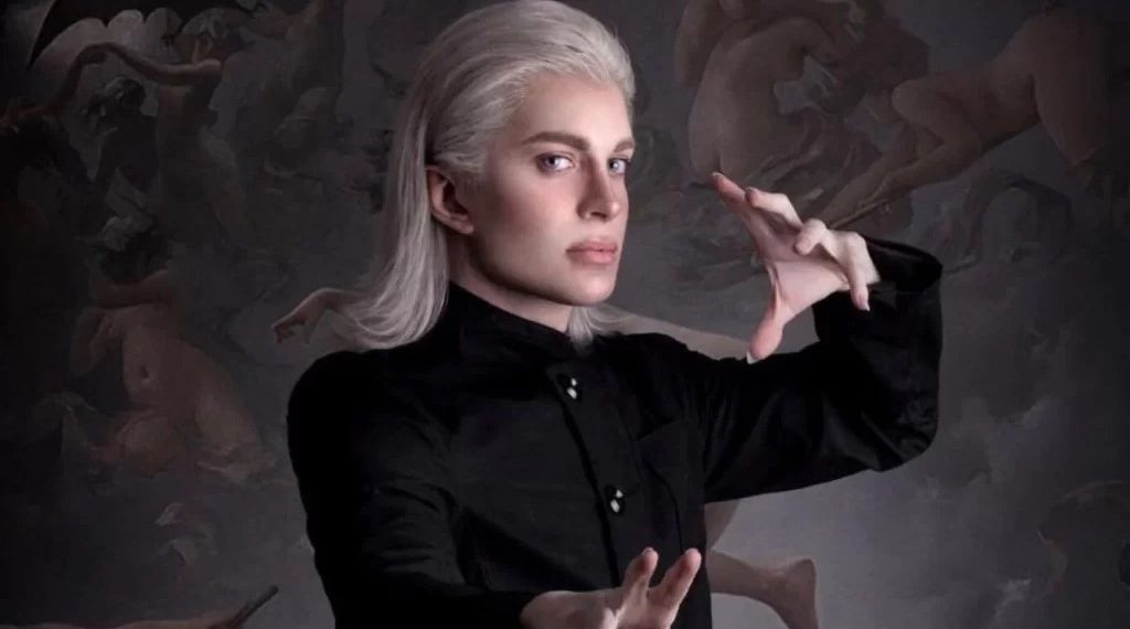 Formoseño gastó fortunas y viajó por el mundo para parecerse a un elfo