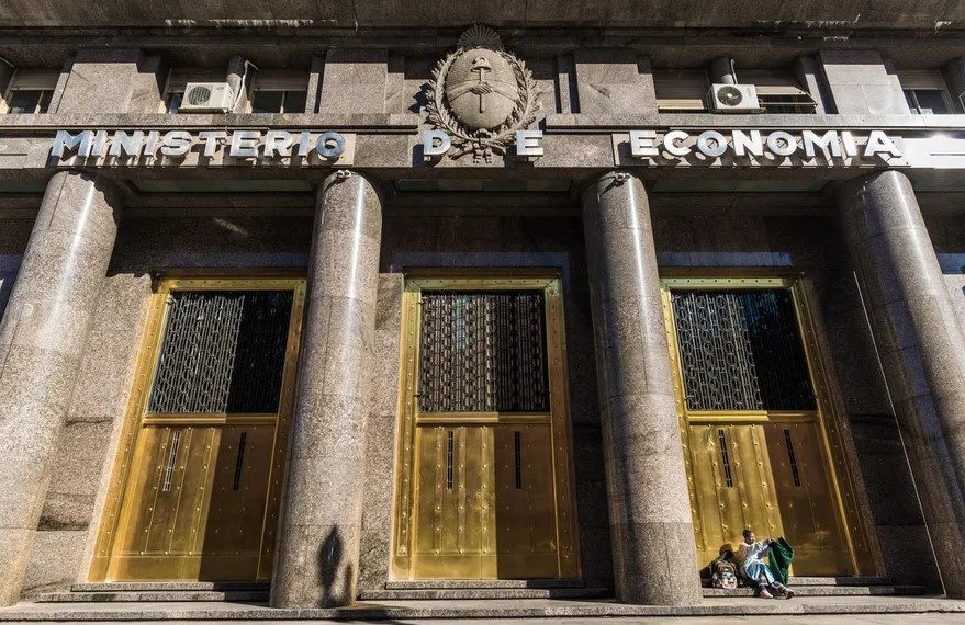 Las cifras de empleados públicos y la trampa que esconde el freno a nuevos ingresos