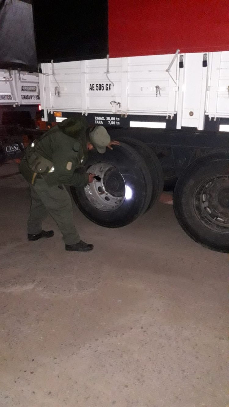 Duro golpe de Gendarmería al contrabando: más de $7 millones en mercadería incautada