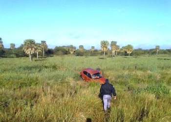 Despiste y vuelco de un auto terminó con la vida de una mujer de 43 años