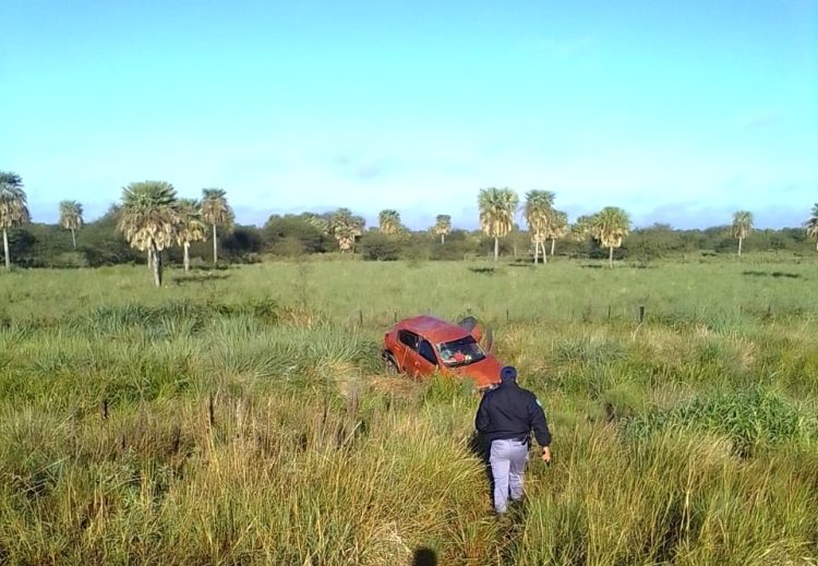 Despiste y vuelco de un auto terminó con la vida de una mujer de 43 años