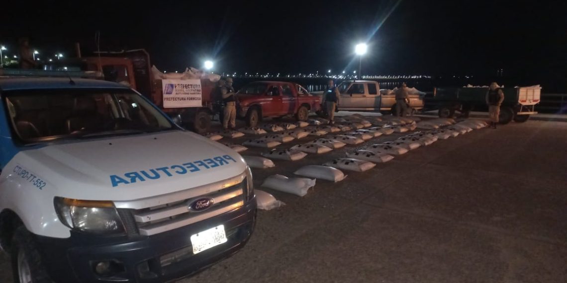 Tiroteo entre Prefectura y contrabandistas terminó con cuatro detenidos y un importante secuestro