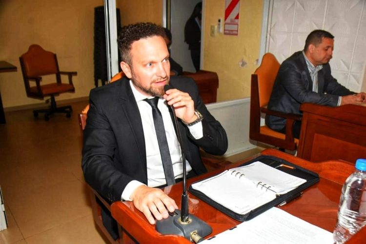 Ocampo se manifestó en contra del ajuste de la Superintendencia de Salud en discapacidad