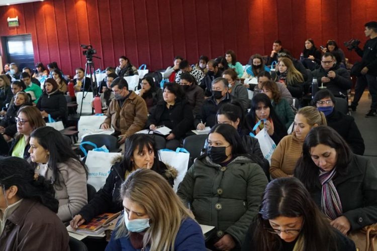 Más de un centenar de docentes recibió capacitación del Banco Formosa