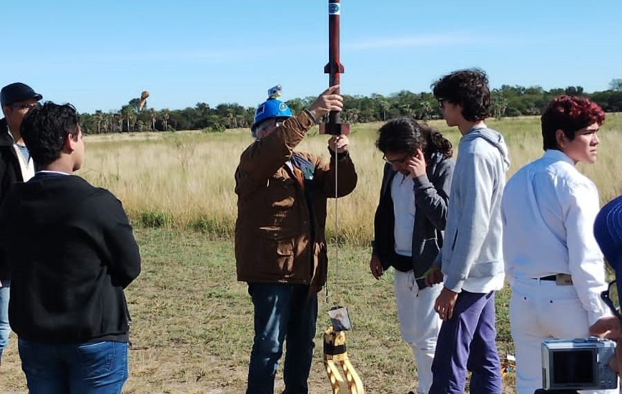 Estudiantes secundarios probaron cohetes experimentales