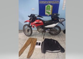 Motochorros asaltaron a una mujer de 70 años: fueron detenidos