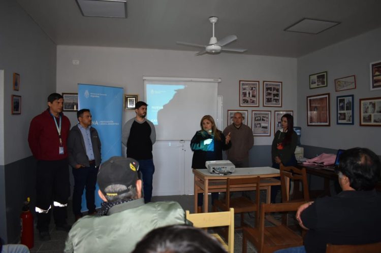 Se concretó una charla informativa y de actualización aeronáutica