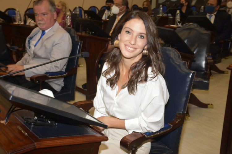 Agostina Villaggi: “El gildismo sostiene y protege a la usurpadora Radrizzani”