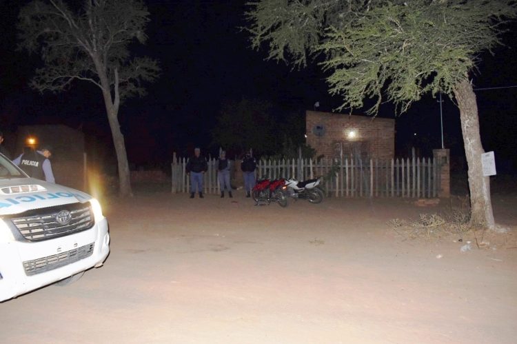 Discutió con su suegro y su cuñado y terminó con un puñal clavado en el pecho