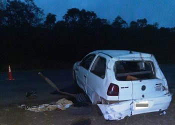 Despiste y vuelco fatal: murió una mujer de 60 años que salió despedida del auto