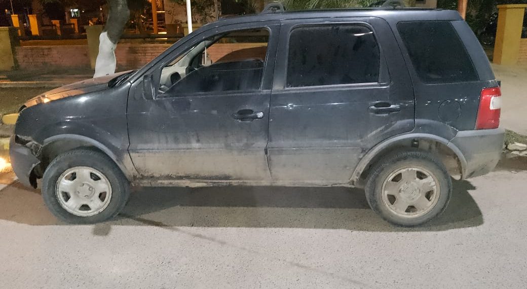 Dejó su camioneta con llaves puestas y se la robaron pero la Policía la recuperó
