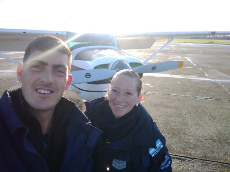 Una formoseña mecánica de aeronaves se destaca en la Fuerza Aérea