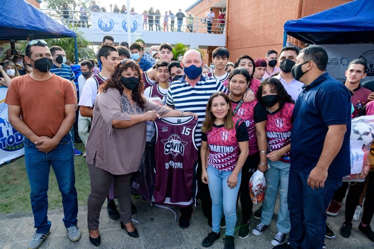 Gildo hizo anuncio obras, calificó de «depredadores» a la oposición, pero no mencionó ni a Cristina ni Alberto