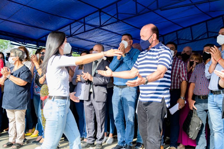 Gildo hizo anuncio obras, calificó de «depredadores» a la oposición, pero no mencionó ni a Cristina ni Alberto