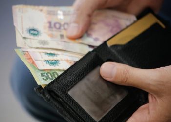 La inflación de agosto trepó a un 7 %, la interanual superaría el 100 % y hay una fuerte caída en el consumo