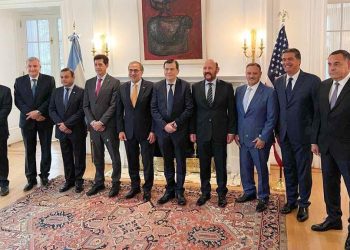 El Gobernador Insfrán en persona busca atraer inversiones estadounidenses a la provincia